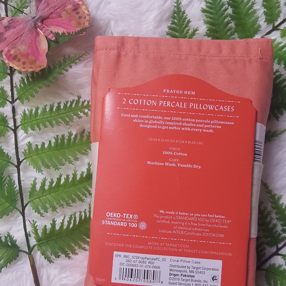 2 Standard Pillowcases - Picture 2 of 3